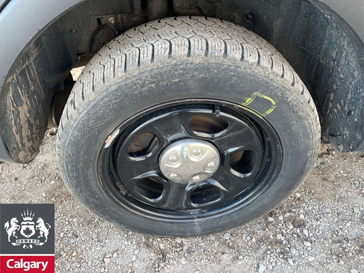 2018-ford-explorer-image-12