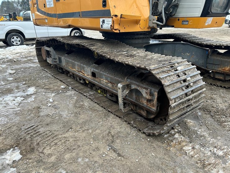 2016-liebherr-r946-image-7