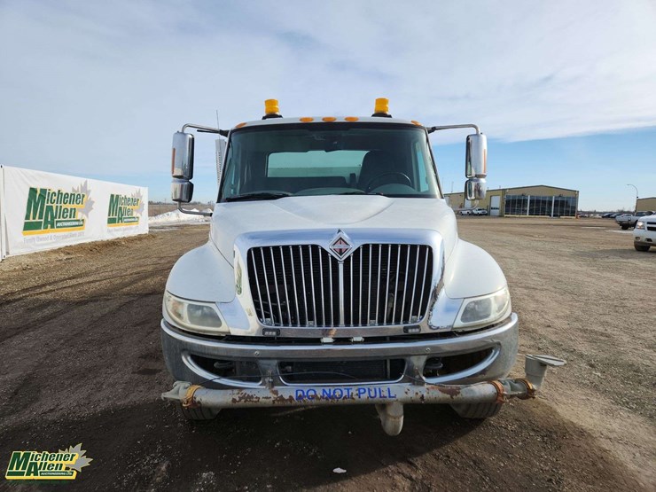 2008-international-durastar-4300-image-30