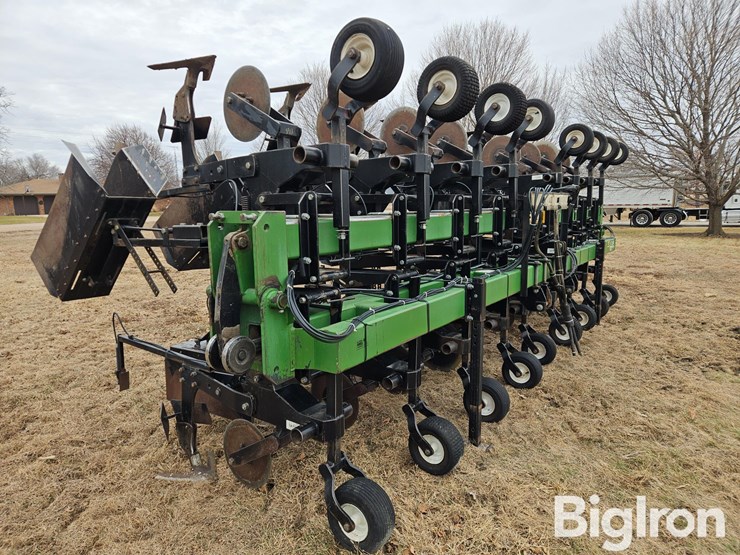 b&h-16r30-cultivator-image-3