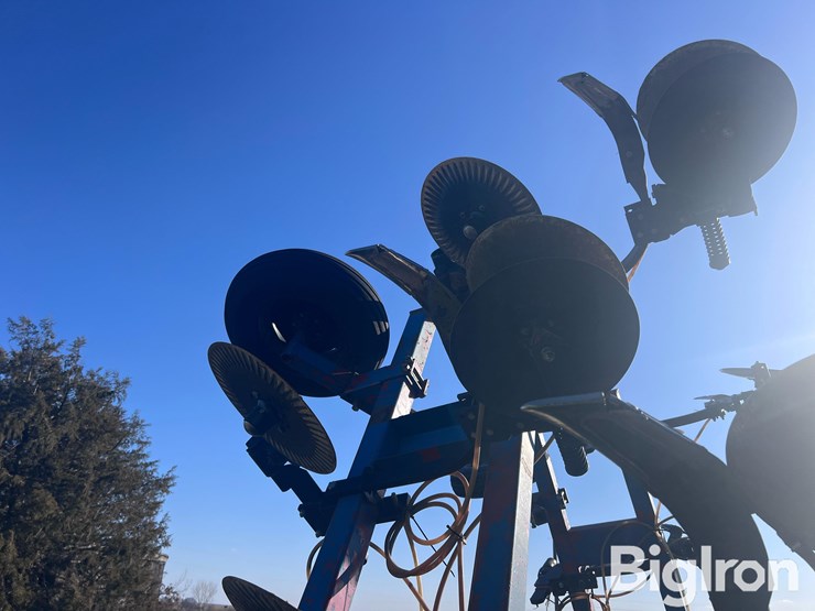 blu-jet-11r30”-pull-type-anhydrous-applicator-image-9