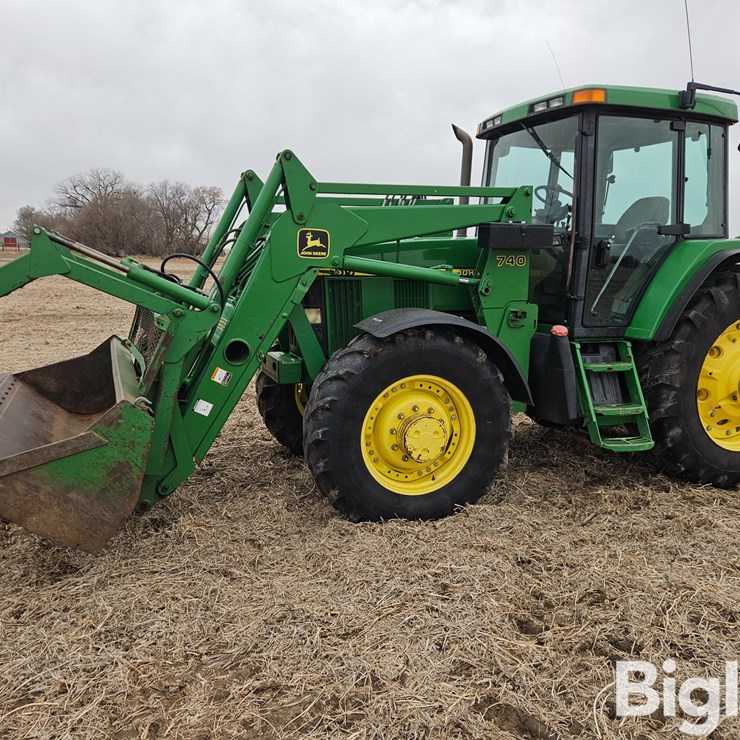 2001 JOHN DEERE 7510