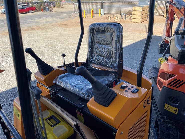 #2116-•-lot-2116-image-8