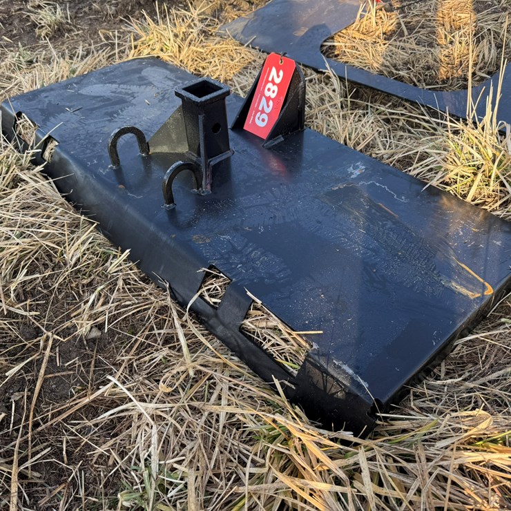 #2829 • Unused Skid Steer Trailer/Gooseneck Mover