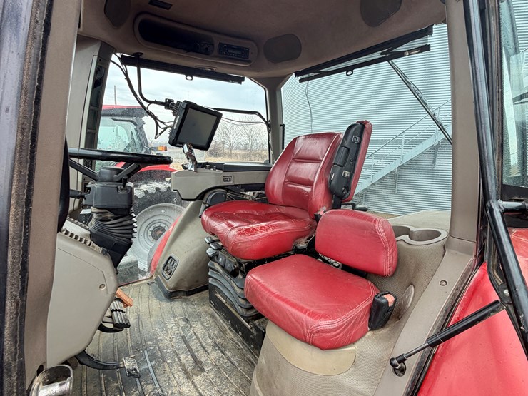 case-ih-235-image-55