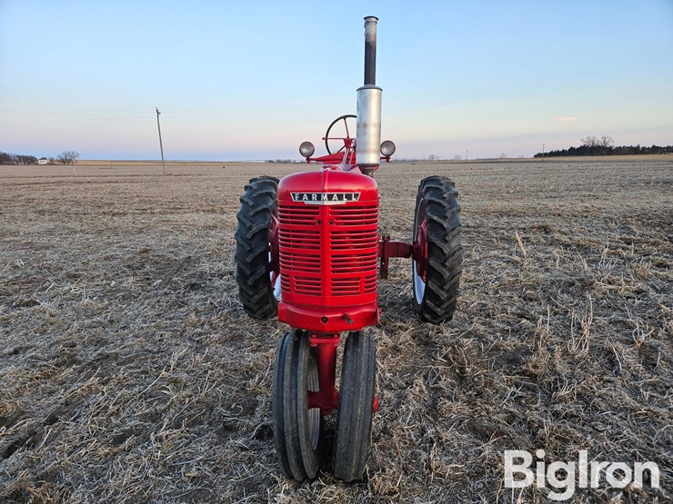 1940-farmall-h-2wd-tractor-image-2