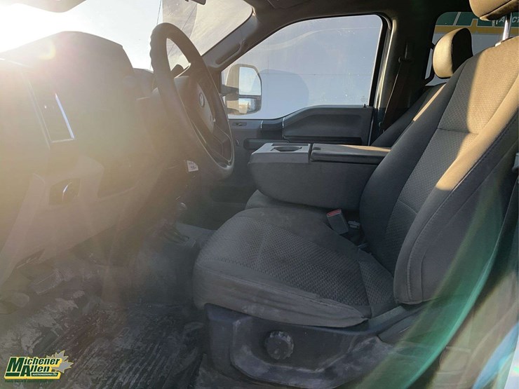 2017-ford-f350-image-13