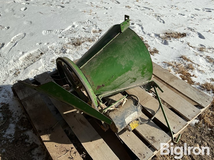 spreadway-grain-spreader-image-5