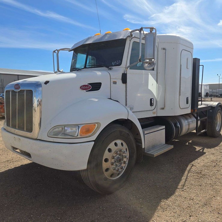 2013 PETERBILT 337