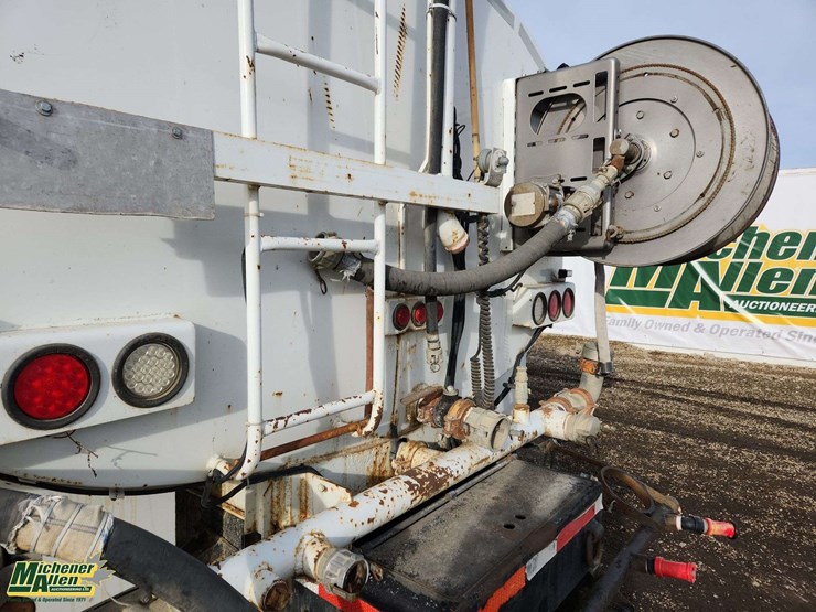 2008-international-durastar-4300-image-22