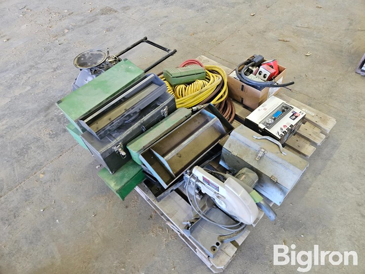 toolboxes,-cd-player,-saw,-hoses,-atv-spreader-image-4