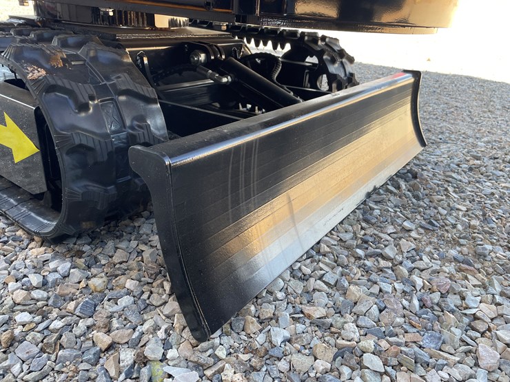 #2116-•-lot-2116-image-4