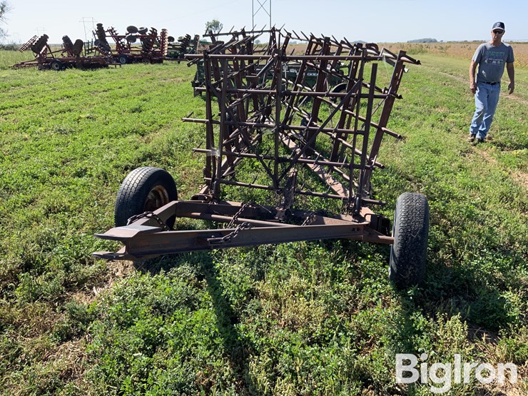 30’-5-section-folding-spiked-tooth-harrow-image-8