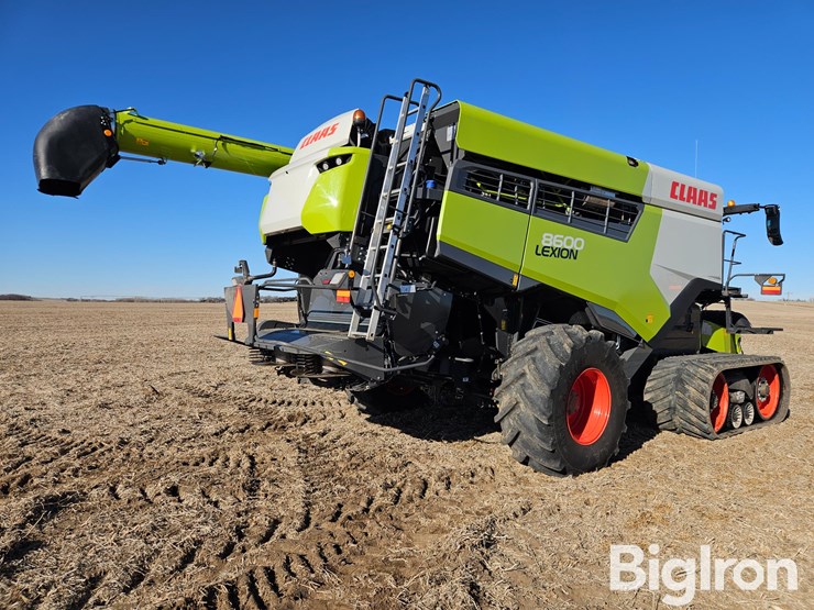2023-claas-lexion-8600tt-image-5