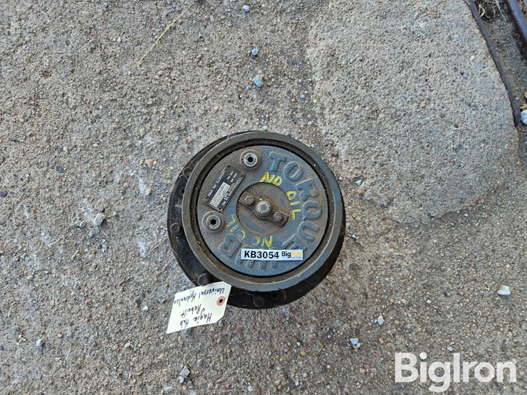 hagie-self-propelled-sprayer-hub-image-7