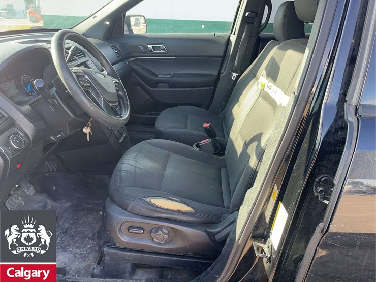 2017-ford-explorer-image-14