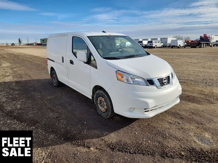 2018-nissan-nv200-image-2