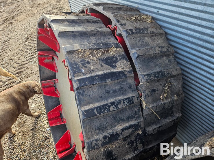 lindsay-nftrax-airless-pivot-tires-image-4