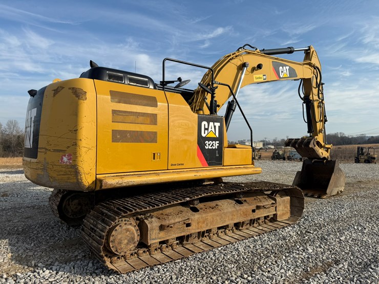 caterpillar-323fl-image-5