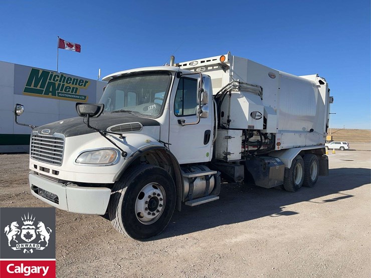 2016-freightliner-m2-106-image-1