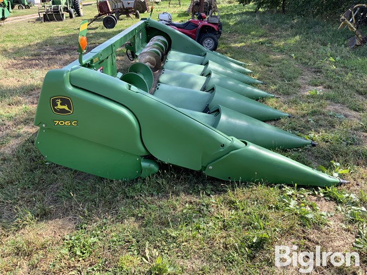 2020-john-deere-706c-image-4