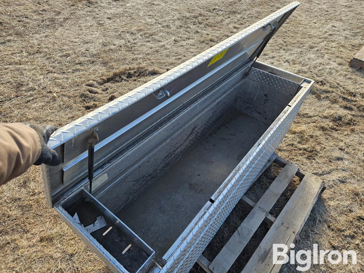 aluminum-pickup-box-toolbox-image-9