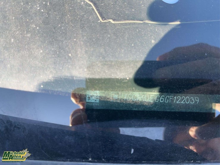 2016-chevrolet-silverado-2500hd-image-28