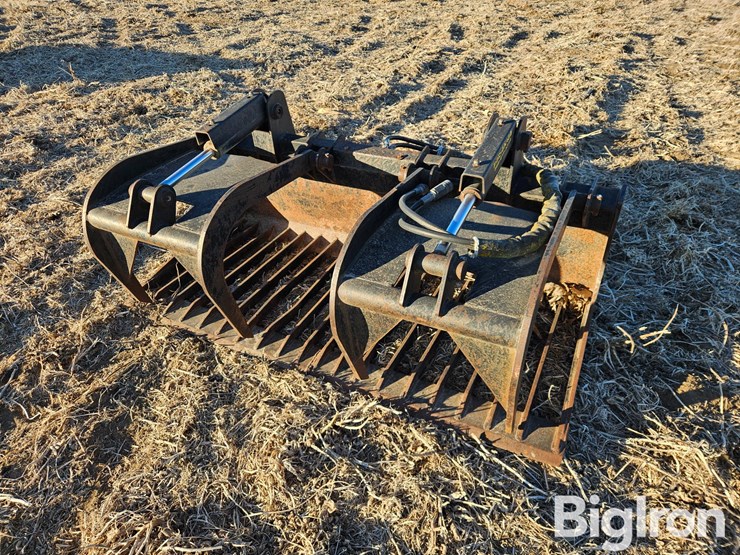 piranha-hd-dual-grapple-rock/-bruck-grapple-skid-steer-attachment-image-1