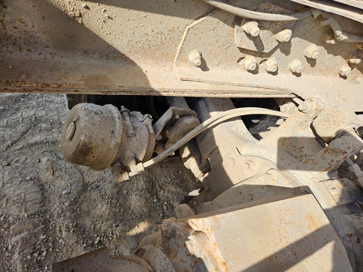 1989-ford-l9000-image-21