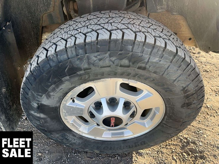 2013-gmc-sierra-2500hd-image-13