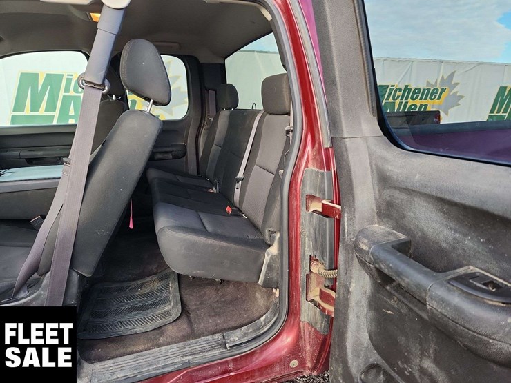 2013-chevrolet-silverado-1500-lt-image-30