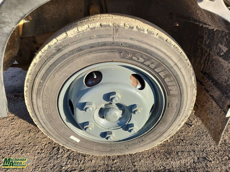 2004-hino-fb1817-image-10