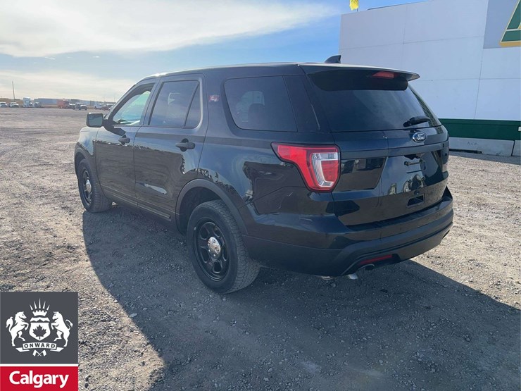 2017-ford-explorer-image-3