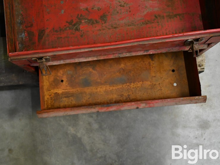 pallet-of-farm-support-image-16