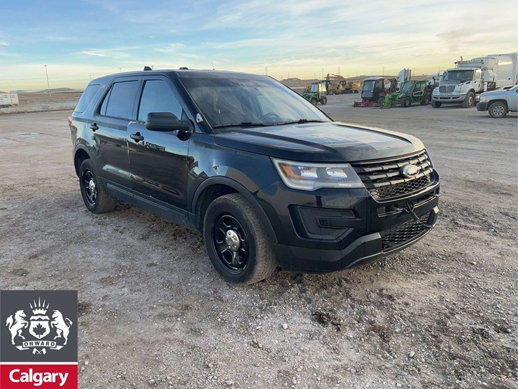 2018-ford-explorer-image-2