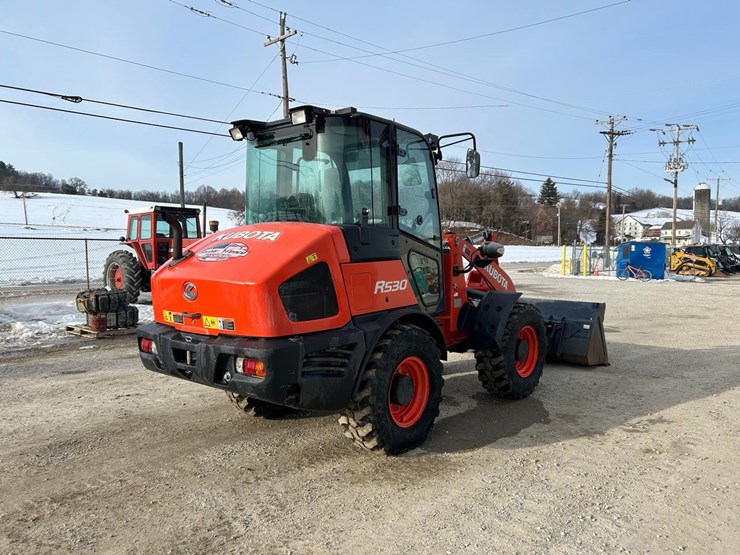 2021-kubota-r530-image-4