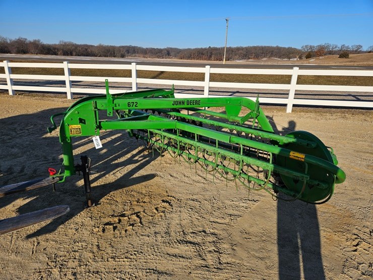 john-deere-672-image-1