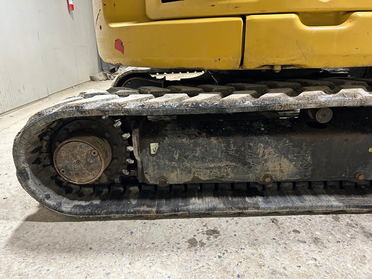 2016-caterpillar-305.5e2-image-12