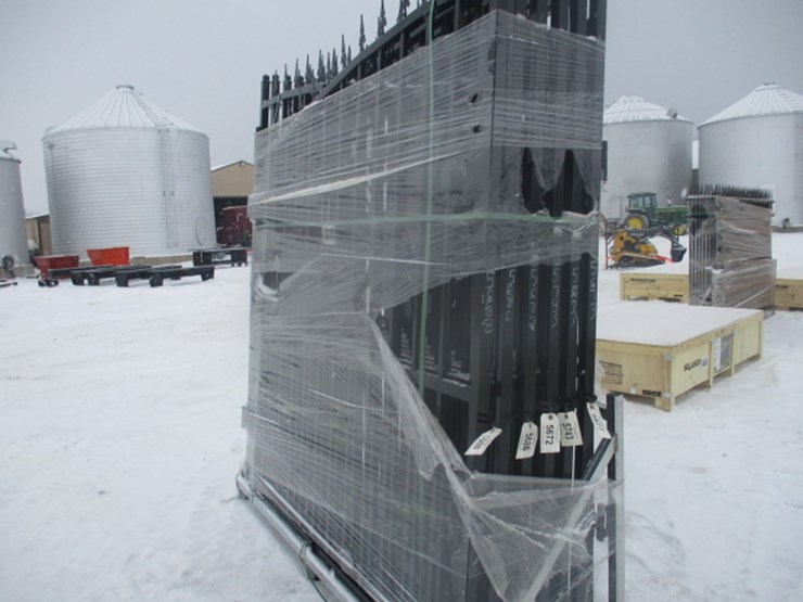 #5672-•-5.8m-iron-gate-image-1