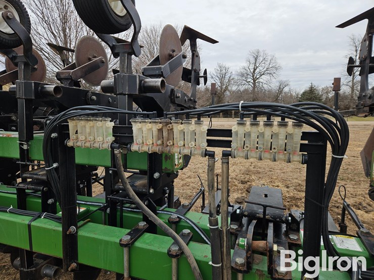 b&h-16r30-cultivator-image-10