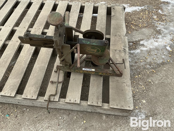 john-deere-antique-sickle-sharpener-image-8