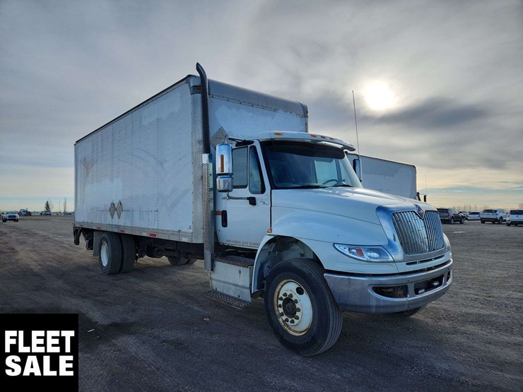 2015-international-durastar-4300-image-2