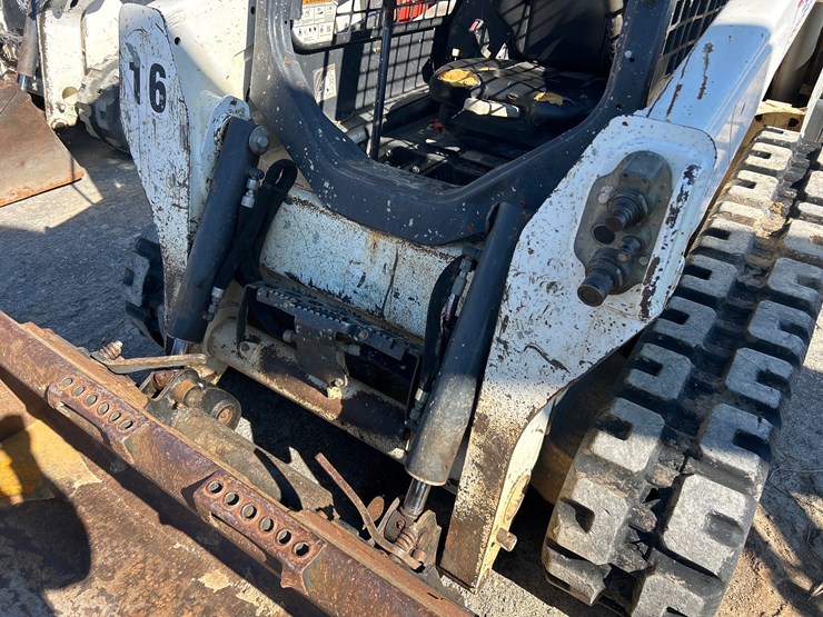 2017-bobcat-t595-image-10