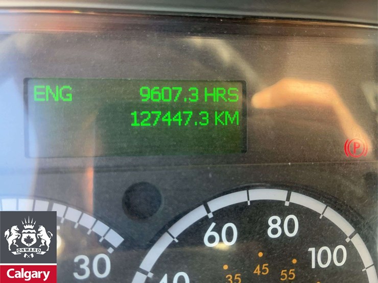 2016-freightliner-m2-106-image-26