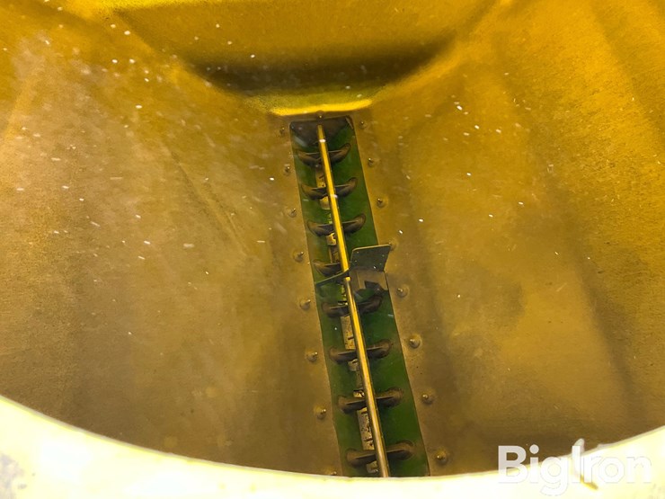 2021-john-deere-1775nt-image-19