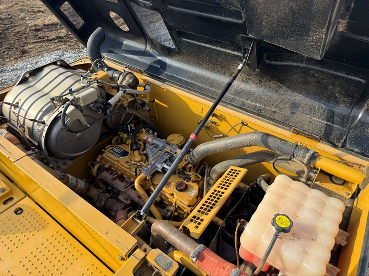 caterpillar-323fl-image-32