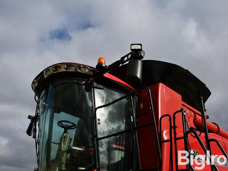 2014-case-ih-6130-image-12