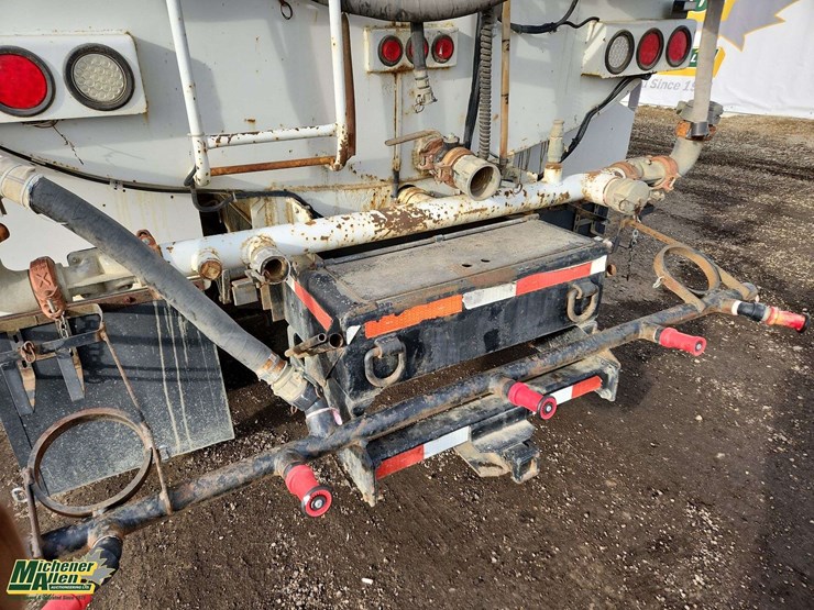 2008-international-durastar-4300-image-48