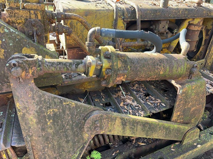 caterpillar-r2-image-41