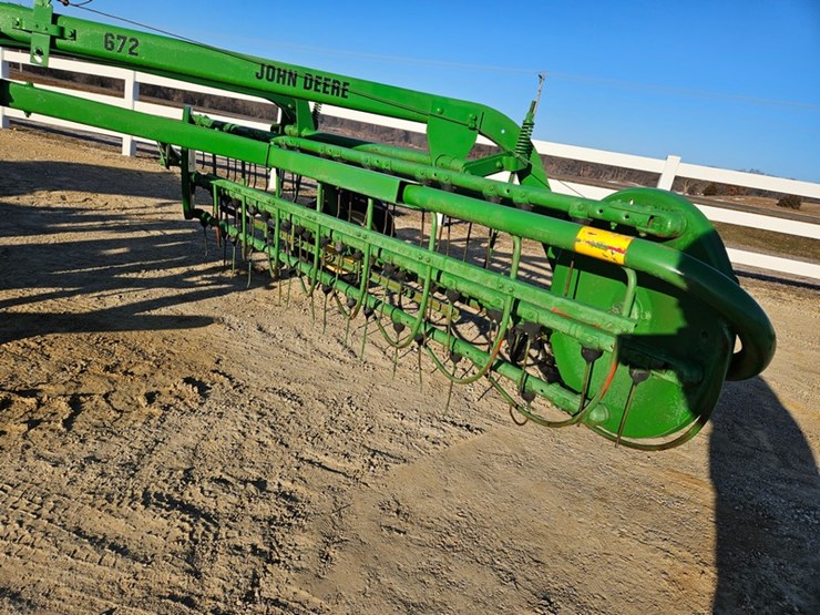 john-deere-672-image-12